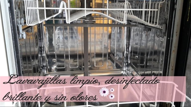 Descubre c&oacute;mo evitar las manchas marrones al lavar los platos