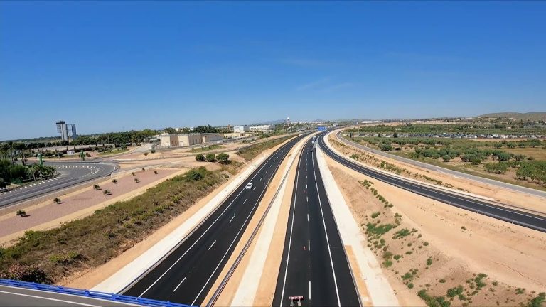 Descubre c&oacute;mo ir de Elche al aeropuerto de forma r&aacute;pida y sencilla